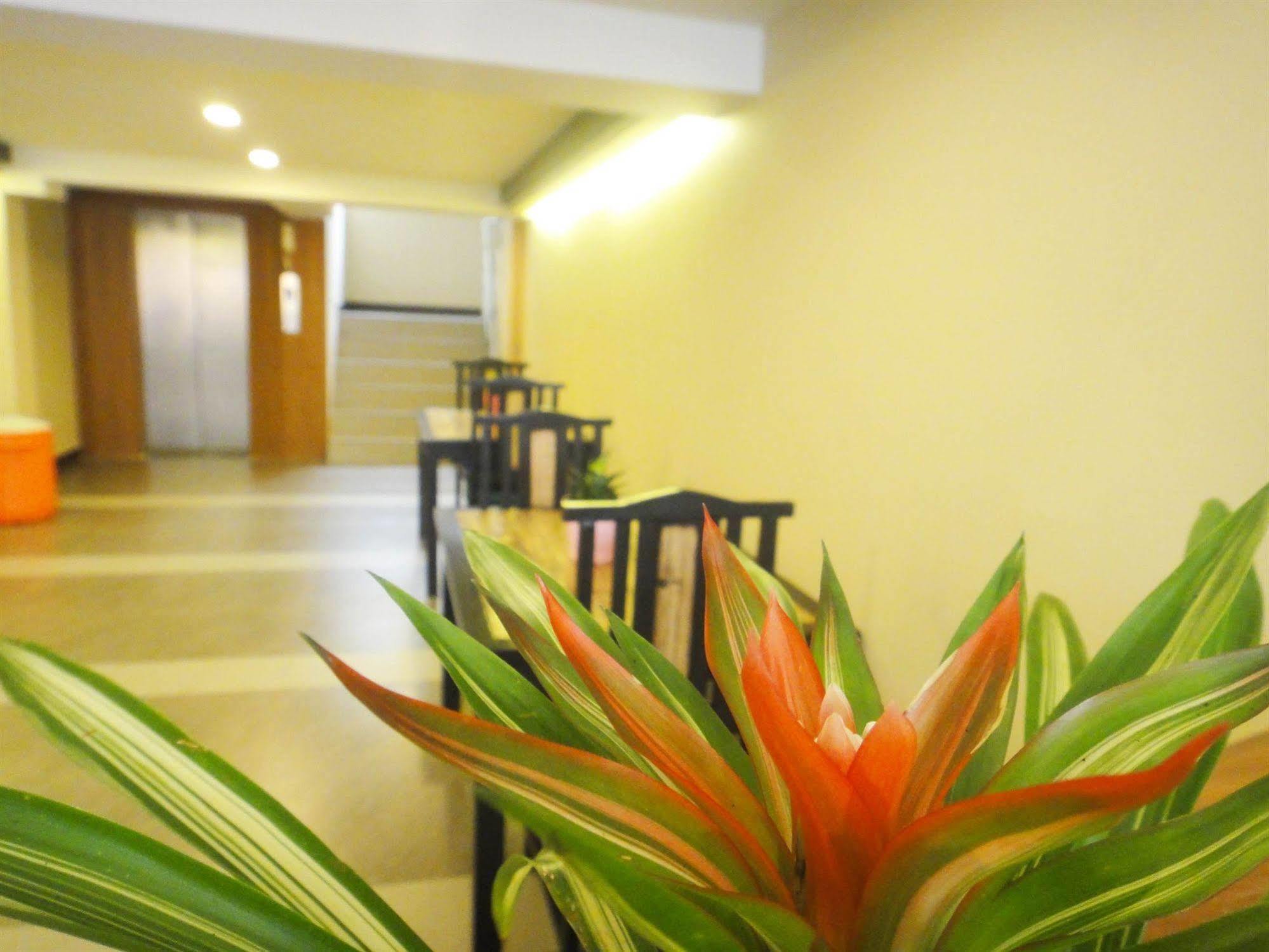 Aleaf Bangkok Hotell Exteriör bild