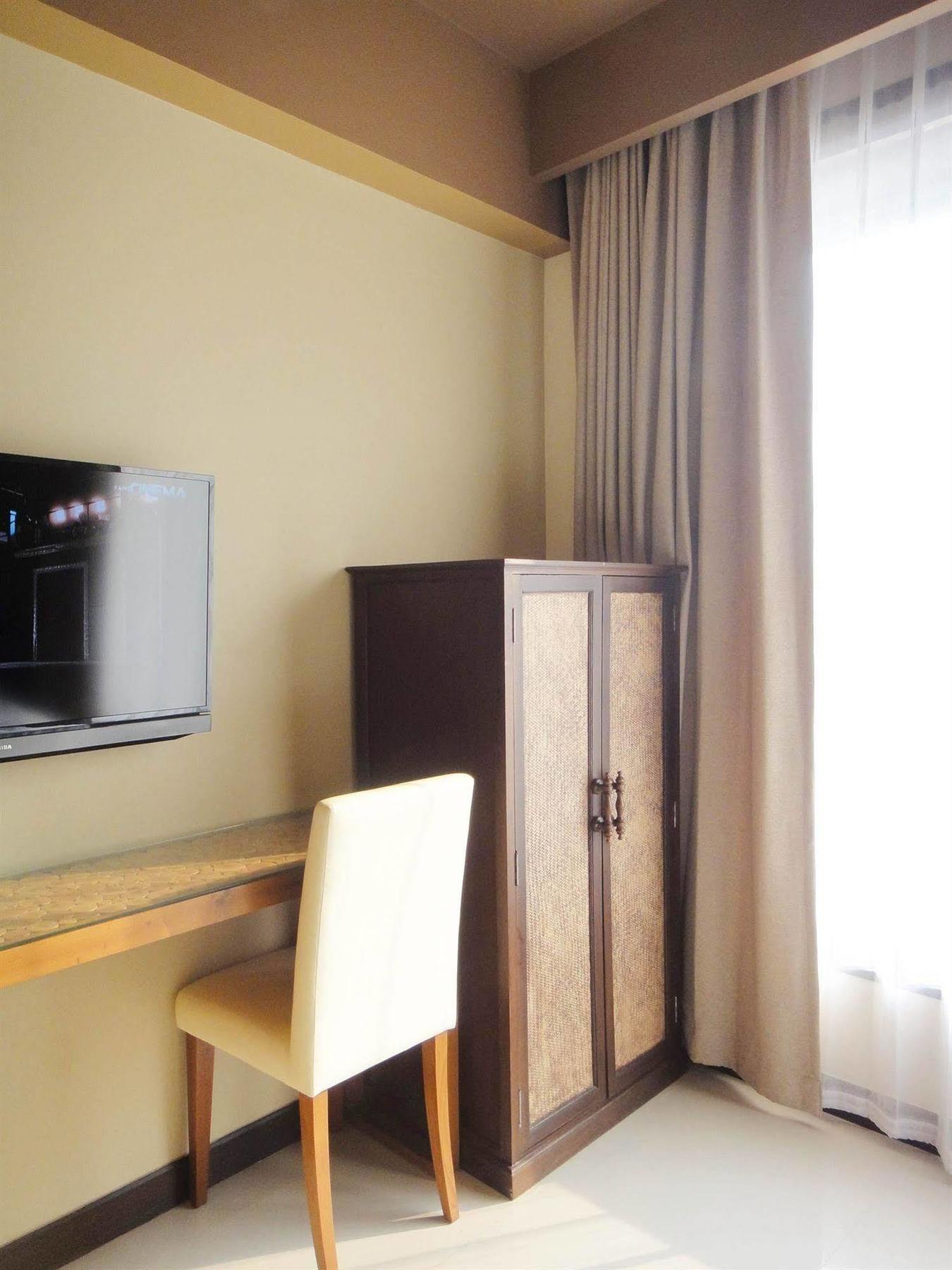 Aleaf Bangkok Hotell Exteriör bild