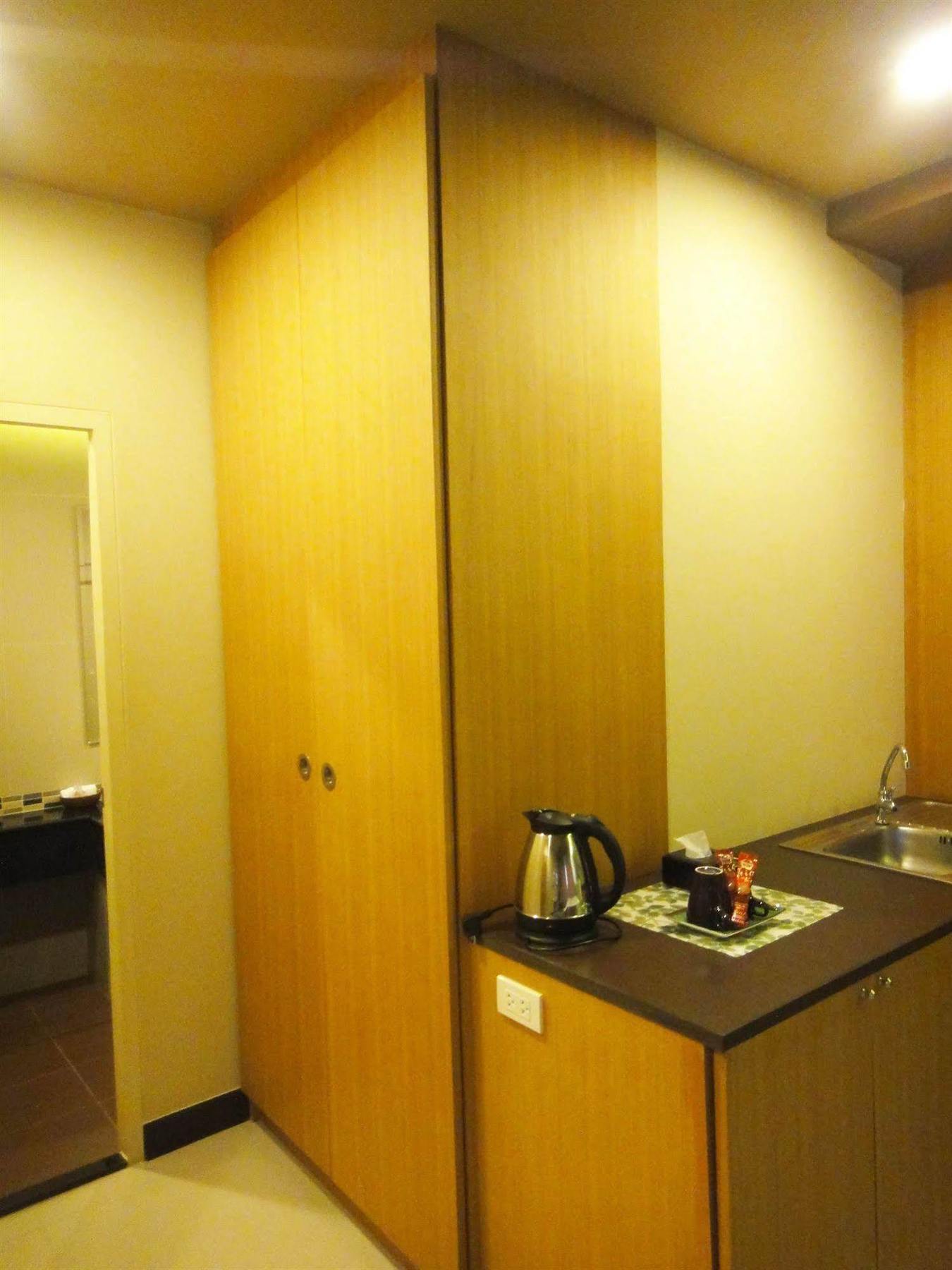 Aleaf Bangkok Hotell Exteriör bild